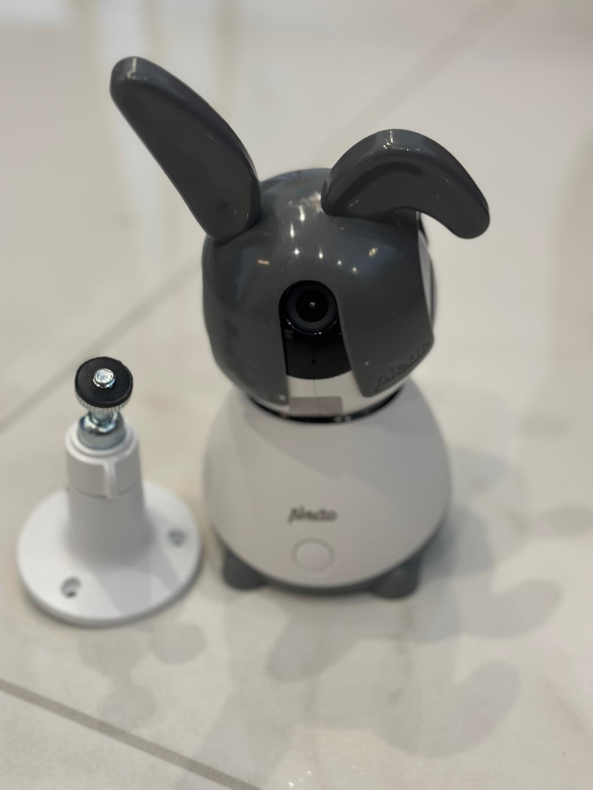 Alecto baby monitor camera with wall mount - photo 1